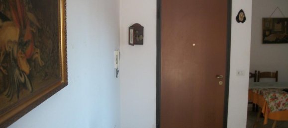 2 rooms Apartment in Rome, Italy No. 113426 6