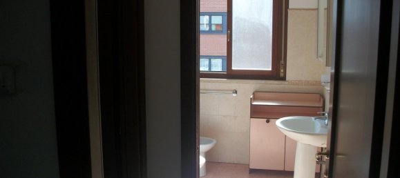 2 rooms Apartment in Rome, Italy No. 113426 3