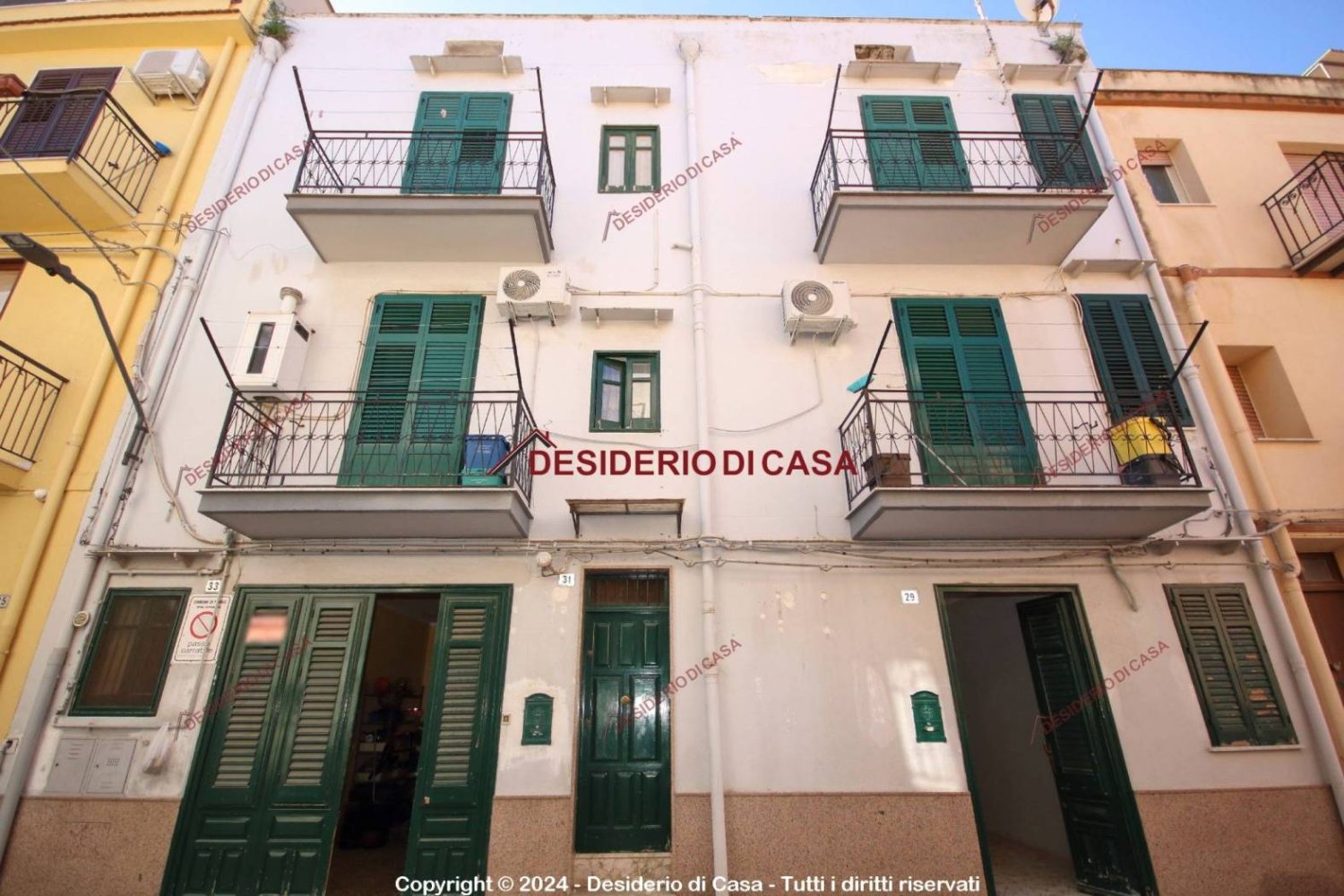 3 bedrooms House in Trabia, Italy No. 154077