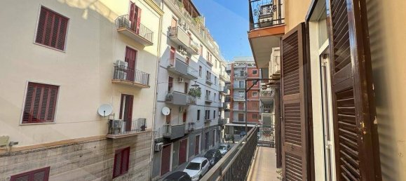 2 bedrooms Apartment in Bari, Italy No. 24723 5