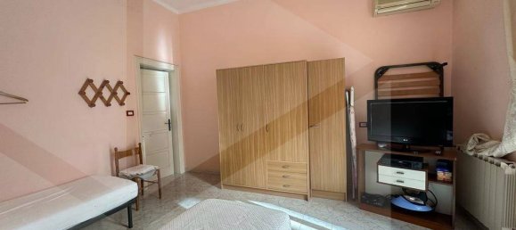 2 bedrooms Apartment in Bari, Italy No. 24723 26