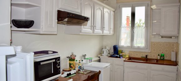 3 bedrooms Apartment in Montargis, France No. 64772 4