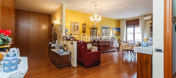 2 bedrooms Apartment in Bergamo, Italy No. 265453 14