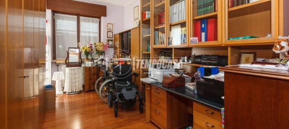 2 bedrooms Apartment in Bergamo, Italy No. 265453 8