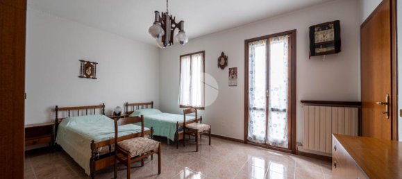 Villa de 5 habitaciónes en San Martino Buon Albergo, Italy No. 232722 11