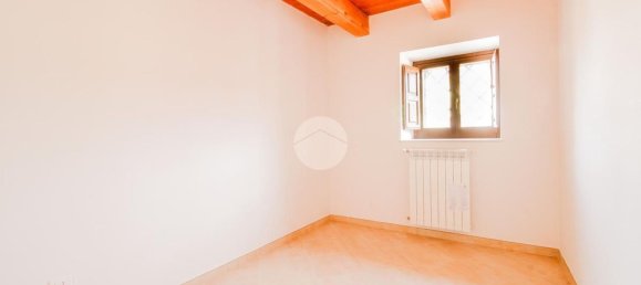 Dúplex de 4 habitaciónes en L'Aquila, Italy No. 228646 10
