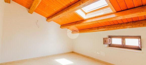 Dúplex de 4 habitaciónes en L'Aquila, Italy No. 228646 12