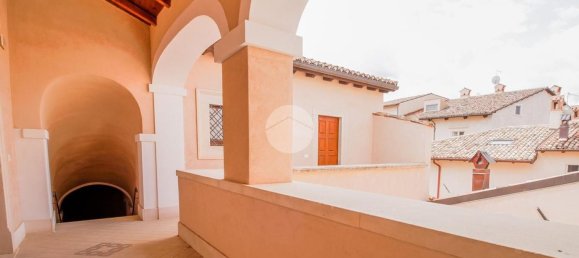 Dúplex de 4 habitaciónes en L'Aquila, Italy No. 228646 5