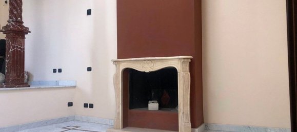 4 bedrooms Apartment in Voghera, Italy No. 329664 9