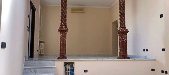 4 bedrooms Apartment in Voghera, Italy No. 329664 6