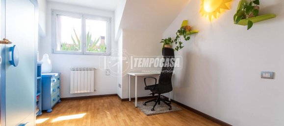 3 rooms Apartment in Rescaldina, Italy No. 136578 10