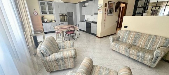 3 rooms Apartment in Matera, Italy No. 22935 12