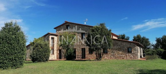 Casa de 15 divisões em Volterra, Italy N.º 231970 2