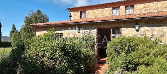 Casa de 15 divisões em Volterra, Italy N.º 231970 12