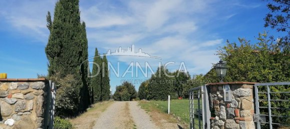 Casa de 15 divisões em Volterra, Italy N.º 231970 23