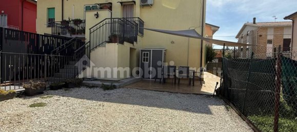 2 Schlafzimmer Wohnung in Assisi, Italy, Nr. 355462 12