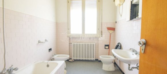 3 rooms House in Cesena, Italy No. 260561 2