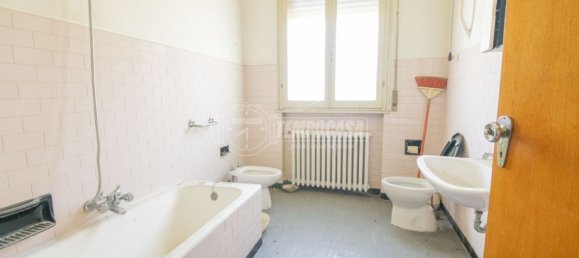 3 rooms House in Cesena, Italy No. 260561 3
