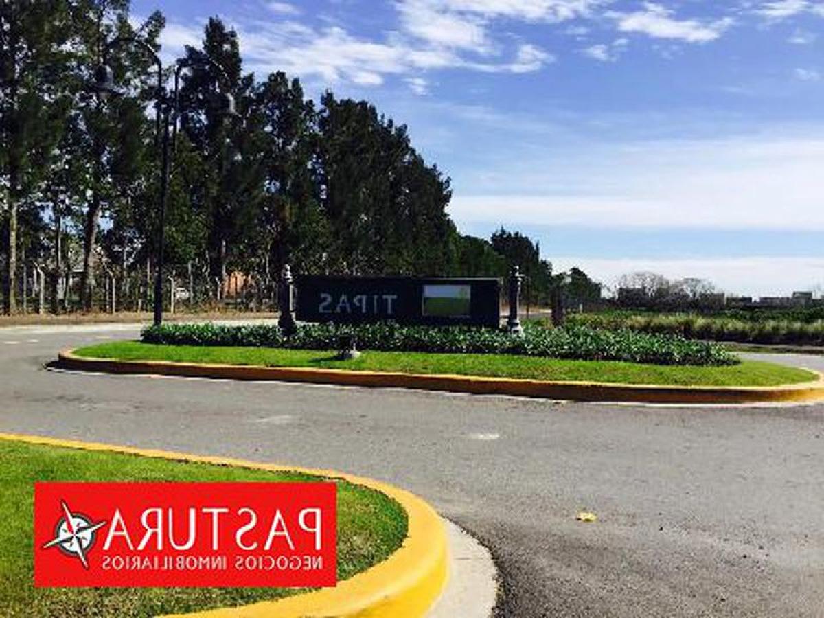  Land in Tigre, Argentina No. 49064