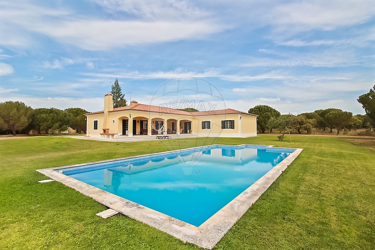 4 chambres Maison à Benavente, Portugal No. 24175