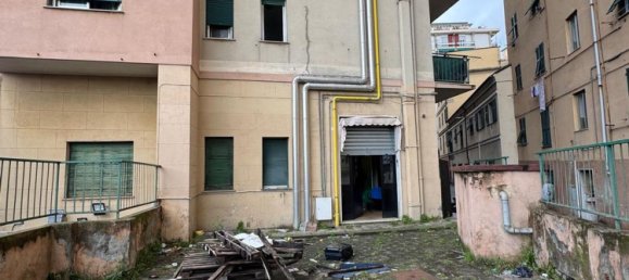 85m² Commercial property in Genoa, Italy No. 92736 11