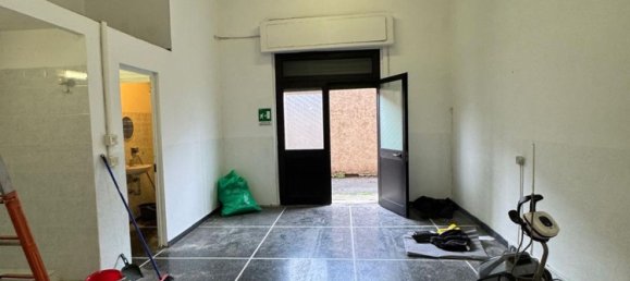 85m² Commercial property in Genoa, Italy No. 92736 4