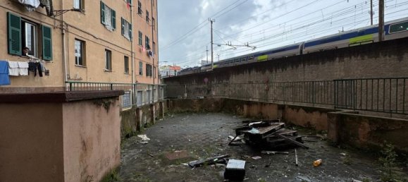 85m² Commercial property in Genoa, Italy No. 92736 9