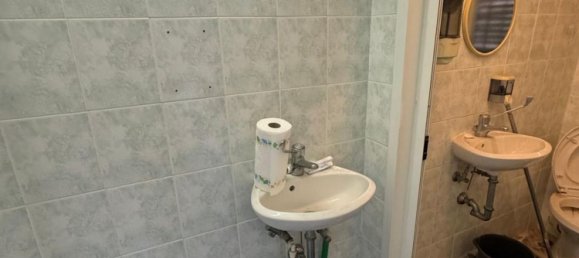 85m² Commercial property in Genoa, Italy No. 92736 6