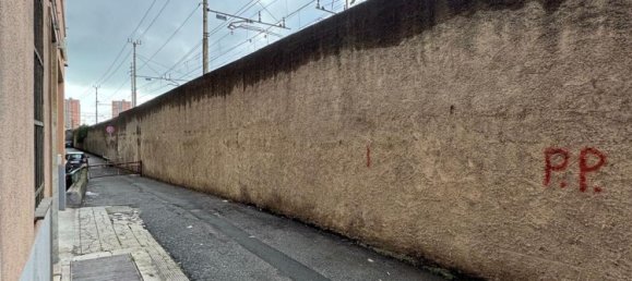 85m² Commercial property in Genoa, Italy No. 92736 13