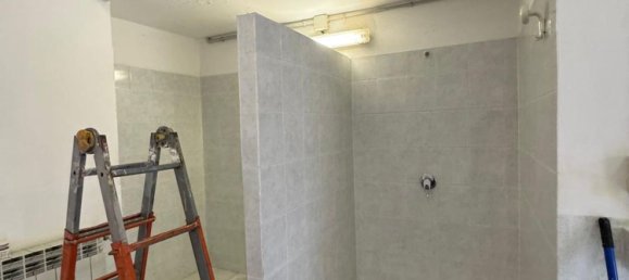 85m² Commercial property in Genoa, Italy No. 92736 5