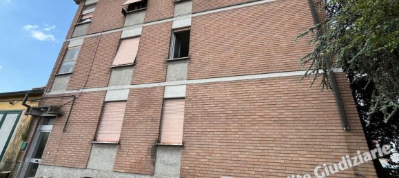 122m² Office in Montecchio Emilia, Italy No. 337967 2