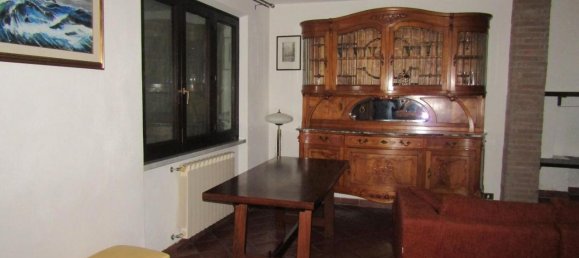 5 rooms House in Carrara, Italy No. 111101 14