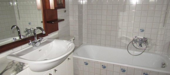 5 rooms House in Carrara, Italy No. 111101 10