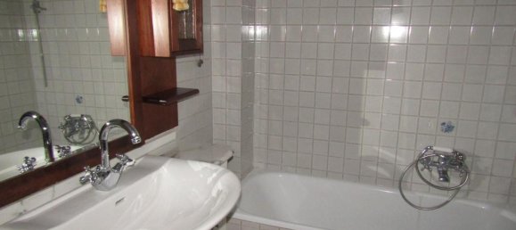 5 rooms House in Carrara, Italy No. 111101 9