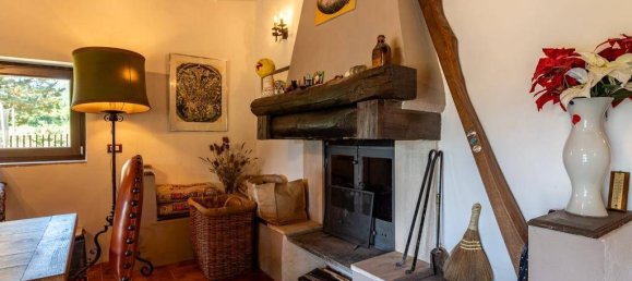 4 bedrooms Villa in Posta, Italy No. 258554 13