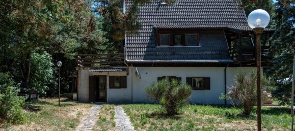 4 bedrooms Villa in Posta, Italy No. 258554 3