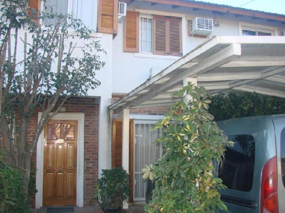 3 bedrooms House in Jose C. Paz, Argentina No. 80010