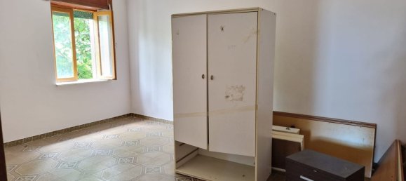 5 rooms Apartment in Bonifati, Italy No. 107738 3