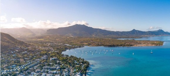 3 bedrooms Apartment in Riviere Noire, Mauritius No. 95 4