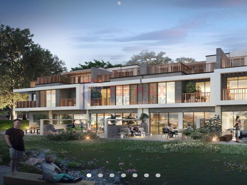 Adosado de 4 dormitorios en Dubai, UAE No. 93664