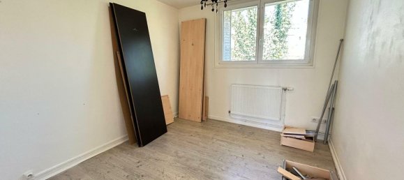 2 bedrooms Apartment in Charleville-Mezieres, France No. 300528 4