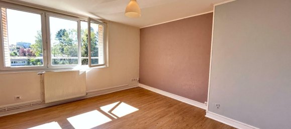 2 bedrooms Apartment in Charleville-Mezieres, France No. 300528 2