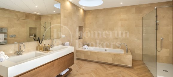 12 bedrooms Villa in Marbella, Spain No. 100454 11