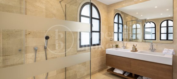 12 bedrooms Villa in Marbella, Spain No. 100454 9