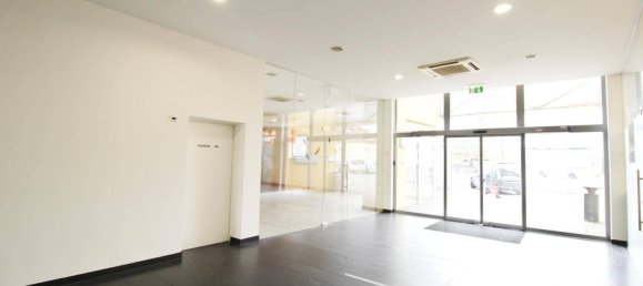 Propiedad comercial en Traun, Austria 722 m² No. 251075 3