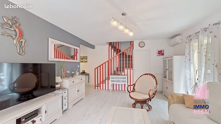 Дуплекс с 4 спальнями в Ла Сен-сюр-Мер, Франция № 287178