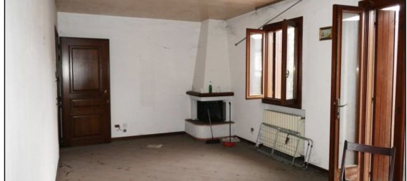 3-salle Appartement à Curtarolo, Italy No. 275001 4