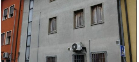 3-salle Appartement à Curtarolo, Italy No. 275001 2