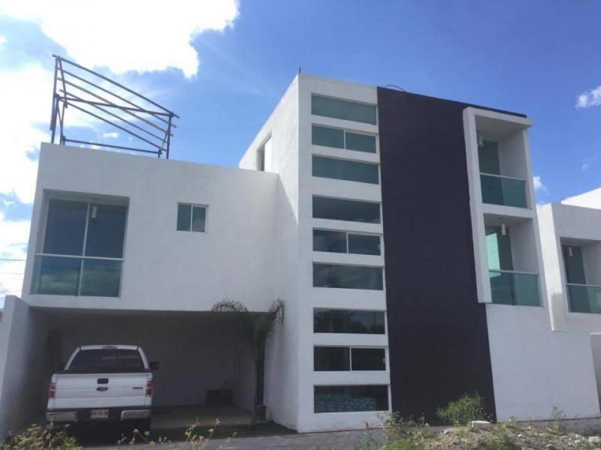 3 bedrooms House in Puebla, Mexico No. 159007