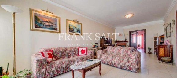 3 غرف نوم بانتهاوس في Zabbar, Malta رقم 2447 9